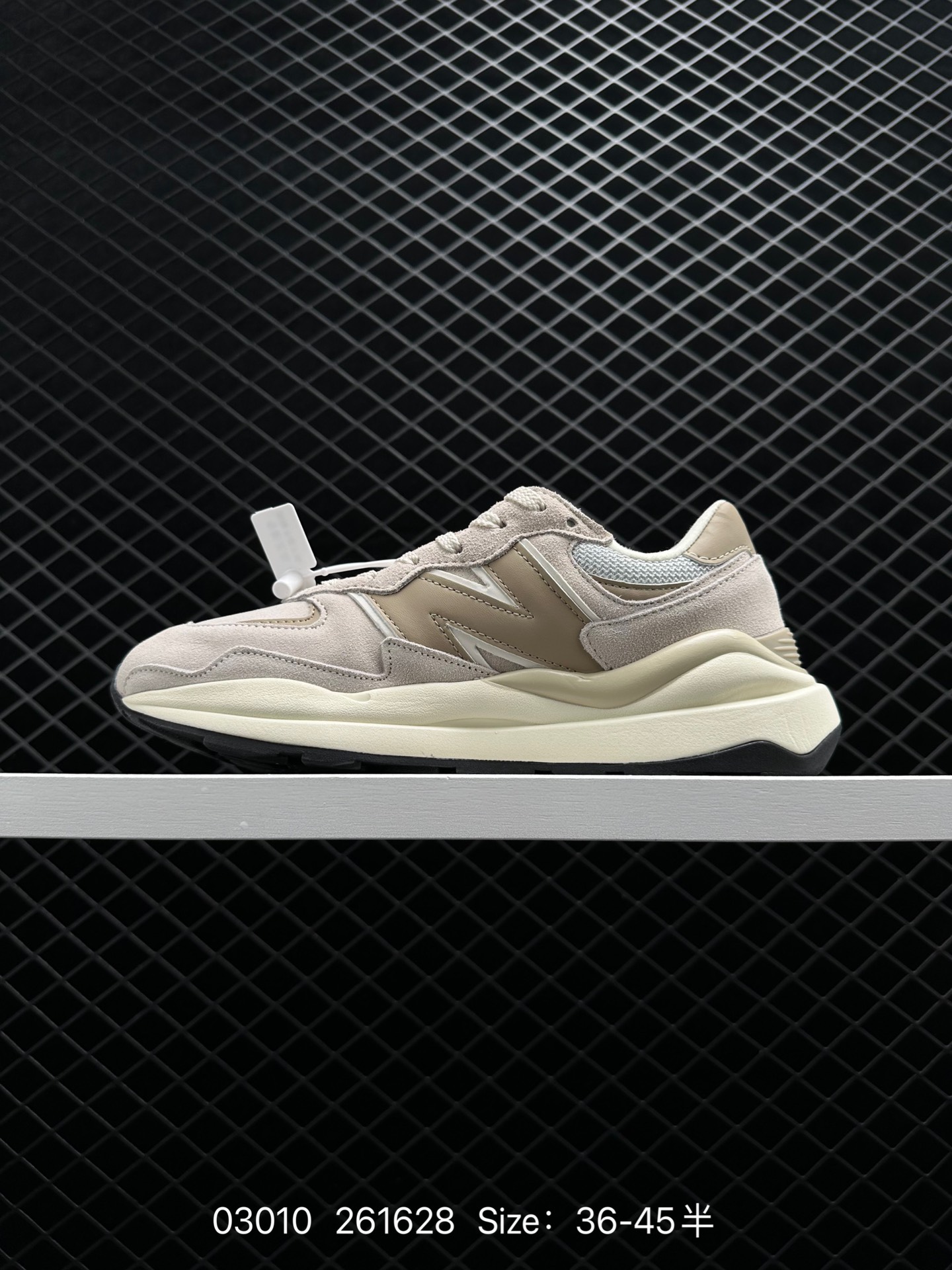 New Balance  M5740LT1